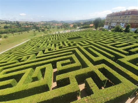 laberinto de santillana del mar|El laberinto de Villapresente